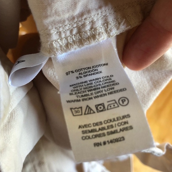 LOFT The Monroe Bermuda Short Women’s Size 8 Classic Light Khakis Minimalist - Picture 11 of 16